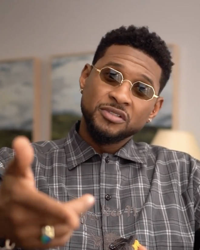 Usher encouraged his fans to text him in a bid to "get closer" to them.