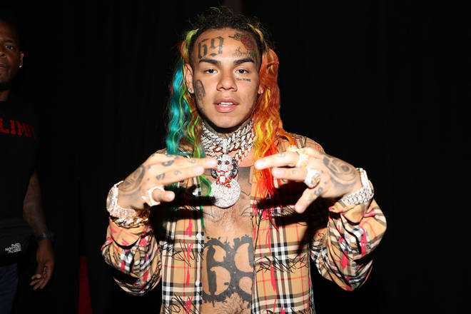 Tekashi 6ix9ine took aim at Future after the 'Mask Off' rapper called him out for snitching.