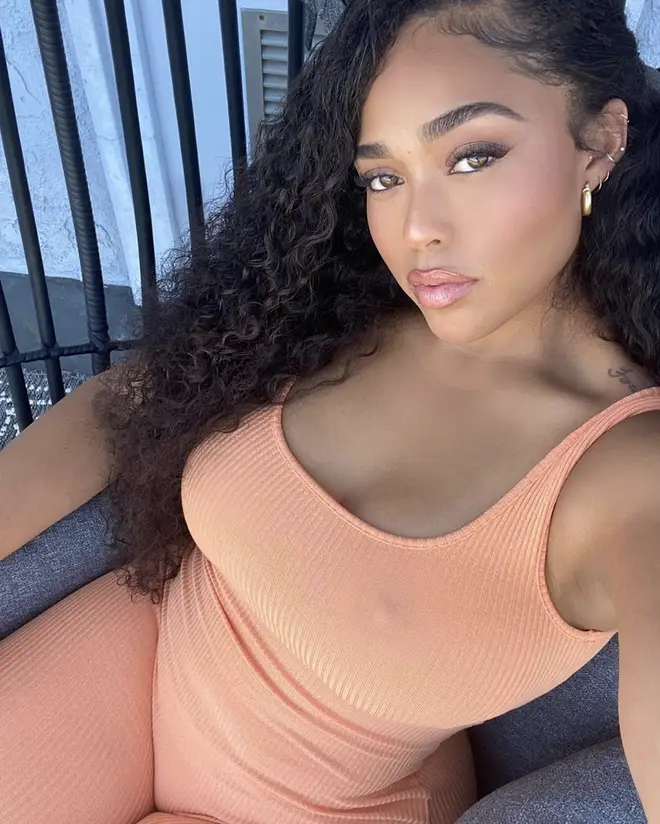 "woke up this morning and saw why I was trending on twitter... swipe to see which tweet made me log off," Jordyn captioned her selfie.