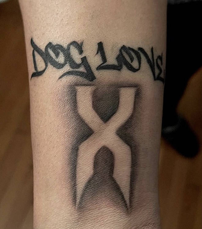 DMX's fiancée Desiree Lindstrom gets a tattoo to memorialise the late rapper.