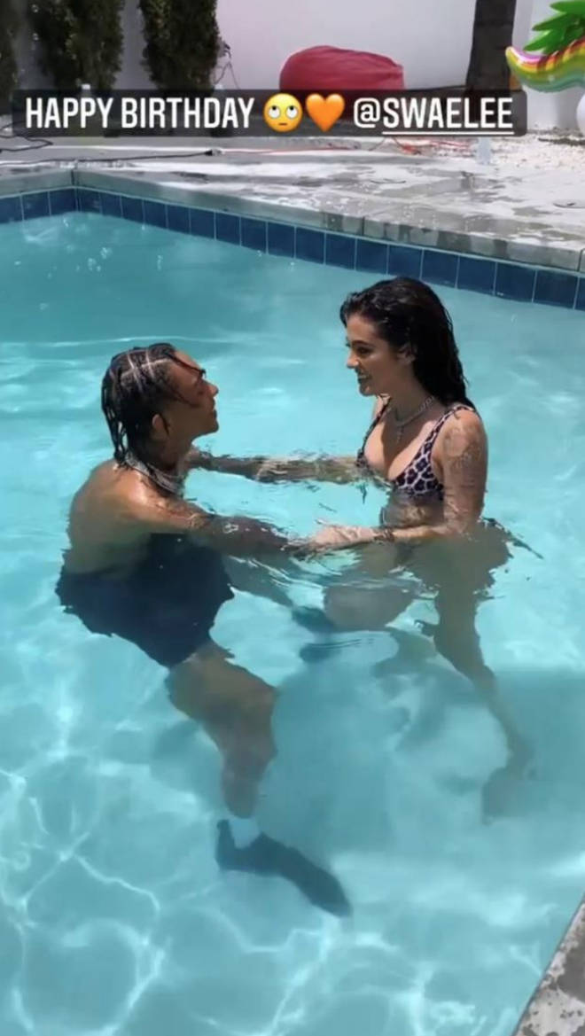 Malu posted a cosy pool pic of her and Swae Lee