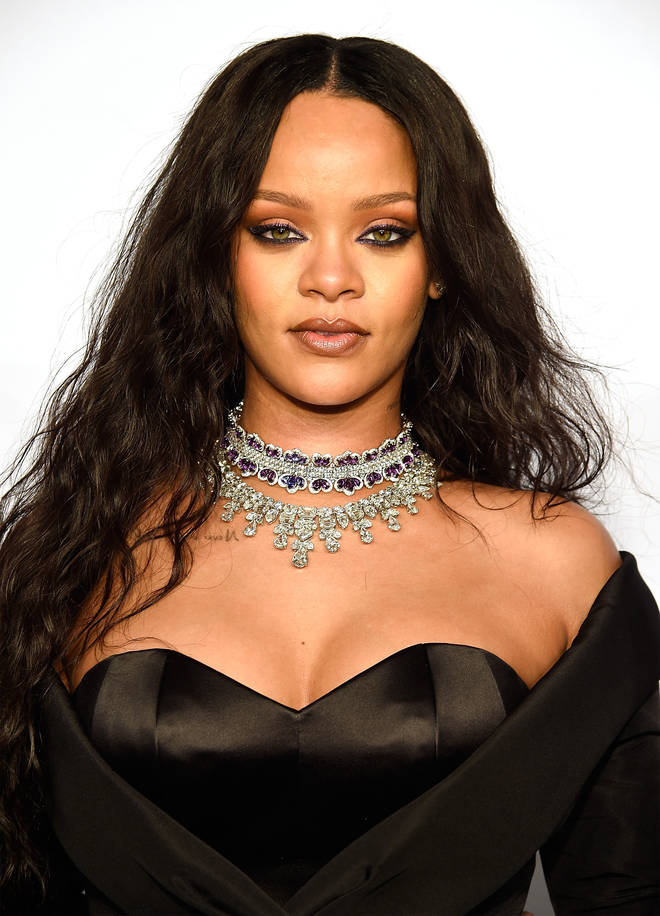 Les fans de Rihanna sont confus après qu'une figure de cire de la star soit devenue virale