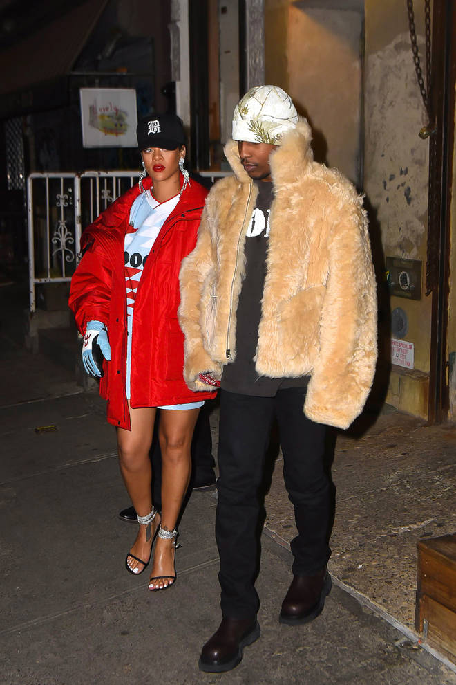 Rihanna&squot;s fans suspected the star was pregnant as she work "baggy coats and tops".