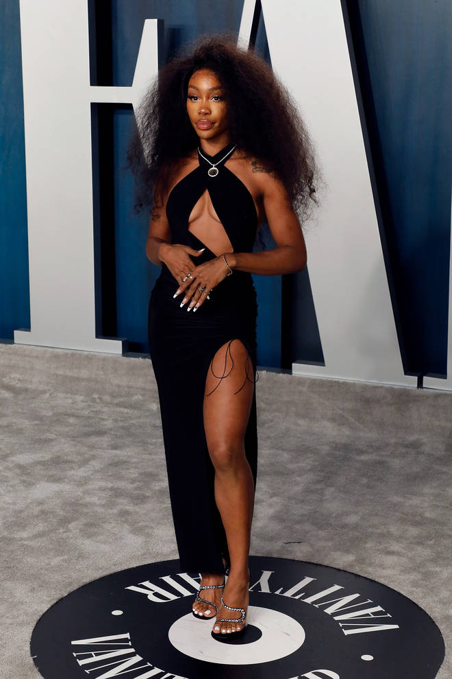 SZA attends the Vanity Fair Oscar Party at Wallis Annenberg Center for the Performing Arts on February 09, 2020 in Beverly Hills, California
