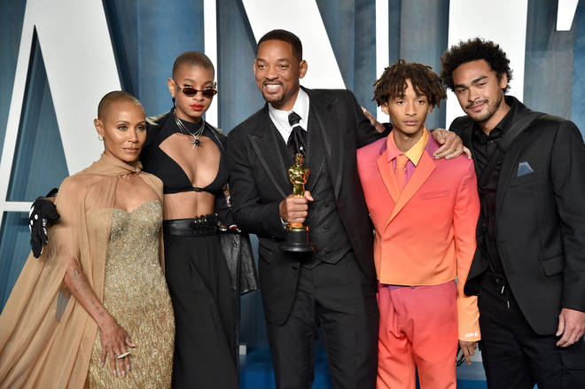 Jada Pinkett Smith, Willow Smith, Will Smith, Jaden Smith and Trey Smith attend the 2022 Vanity Fair Oscar Party hosted by Radhika Jones at Wallis Annenberg Center for the Performing Arts on March 27, 2022 in Beverly Hills, California