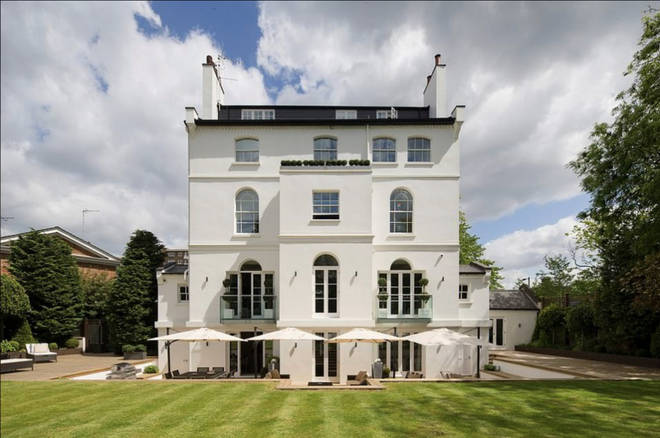 Rihanna's North London Home - Front Of The House