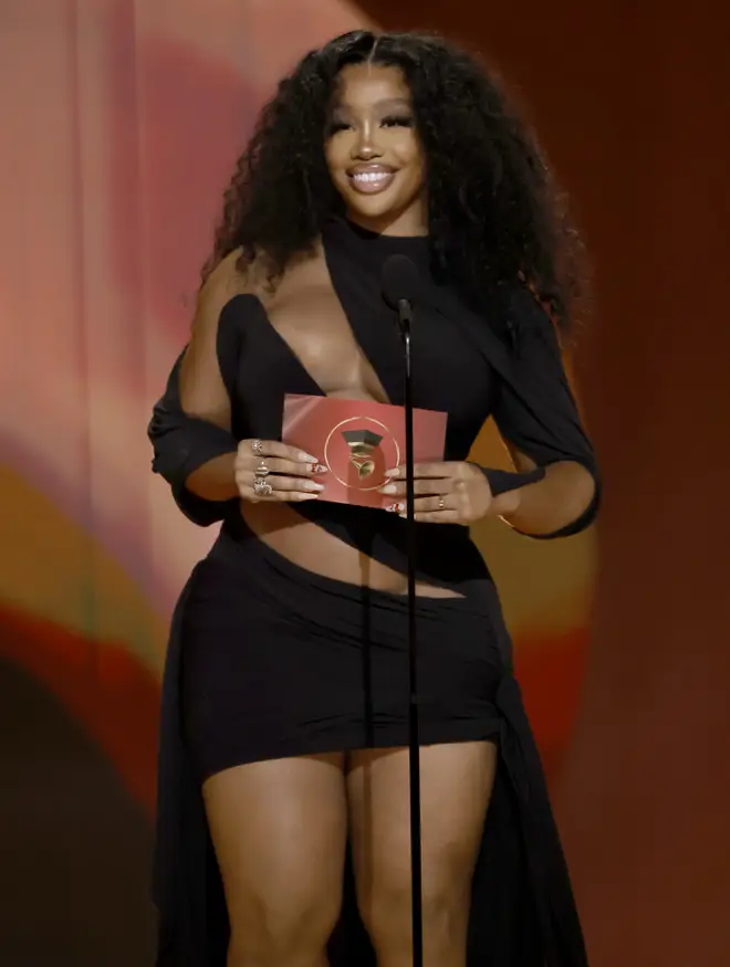 SZA got candid about her plastic surgery experience.