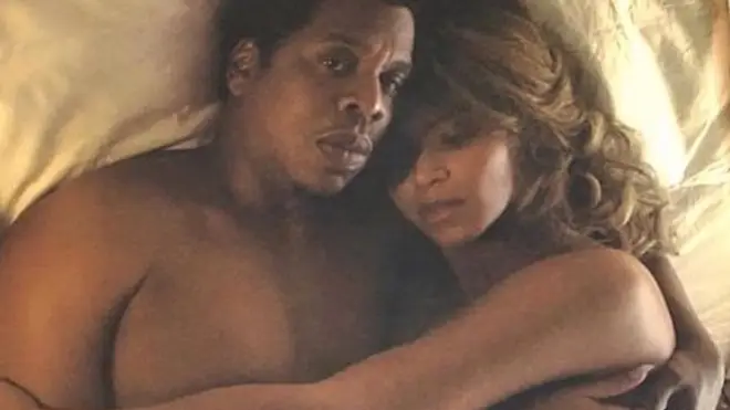 Beyonce and Jay Z in bed